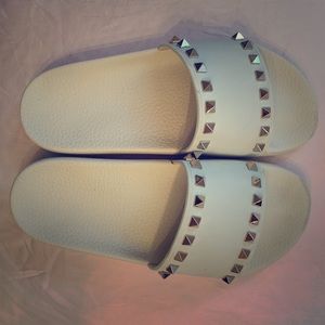 Valentino Garavani Rockstud Pool Slides